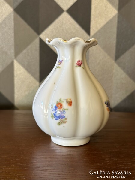 Zsolnay gerezdes kis váza 11,5 cm