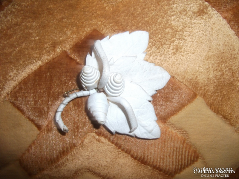 Curiosity! Old white tree leaf and fruit, ornamental needle, material unknown