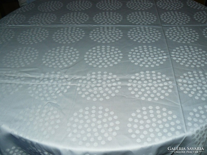 Wonderful white silk tablecloth