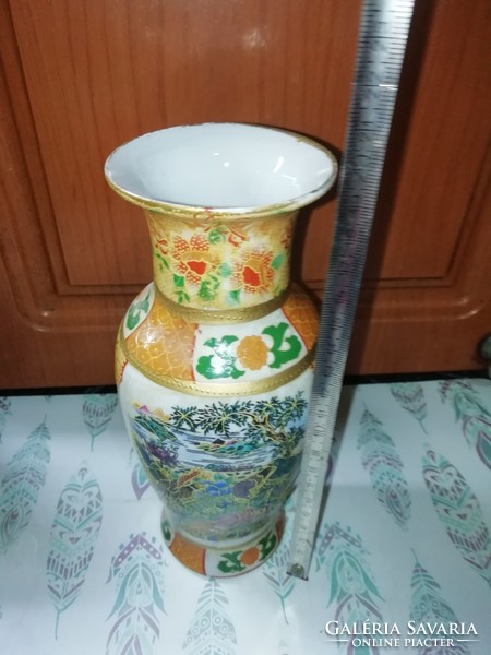 Porcelán váza Chinai 11.a képeken látható állapotban van