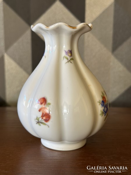 Zsolnay gerezdes kis váza 11,5 cm