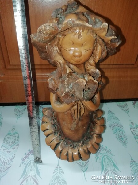 Marked ceramic lady 11. In the condition shown in the pictures