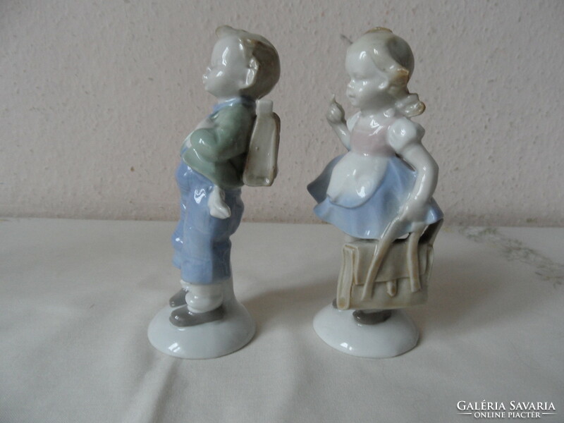 Régi német porcelán figura pár ( 2 db. Iskolás gyerek)