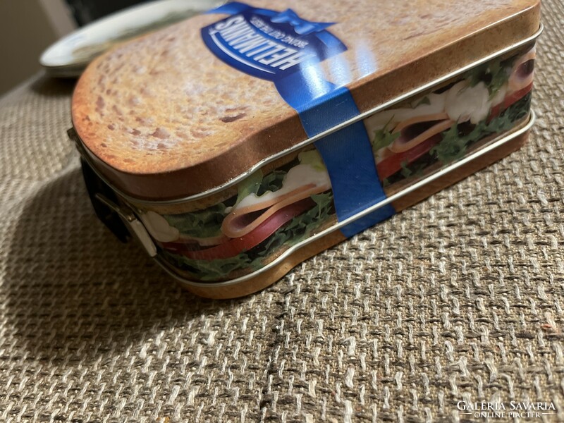 Very good Hellmann's metal sandwich box in excellent condition!