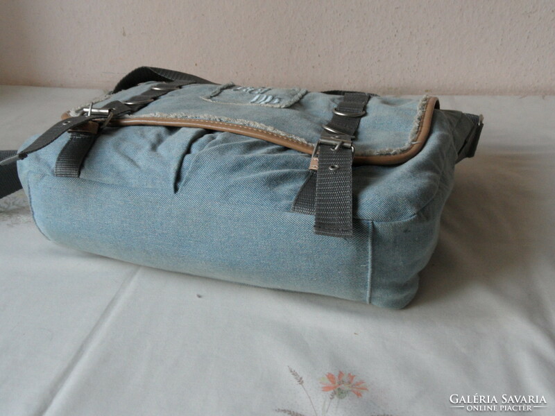 Older denim shoulder bag, side bag