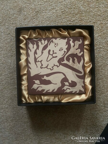 Lion pattern floor tile from the UK Parliament building, Palace of Westminster