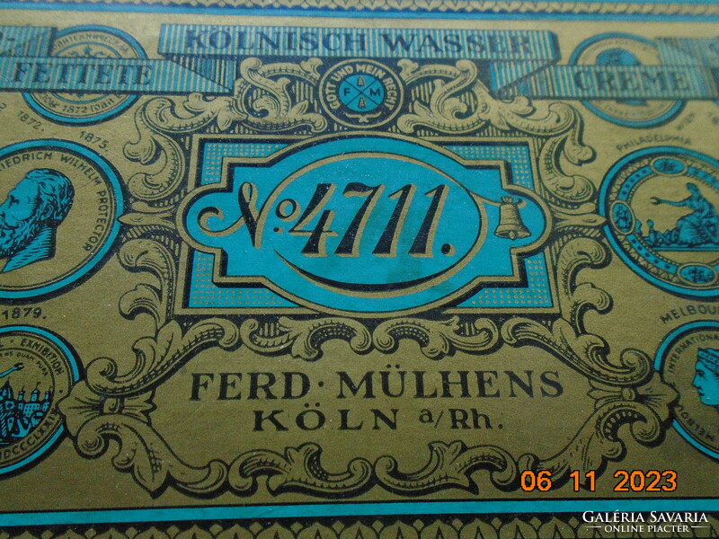 1910 a Kölni "4711" cégtől nagy kölnis üveg doboz