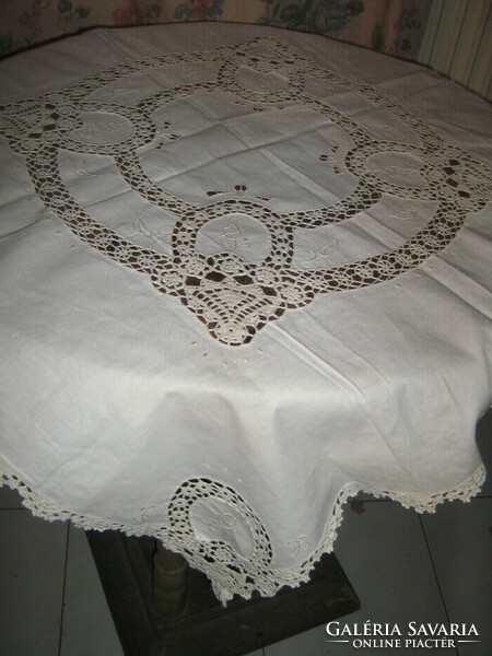 Beautiful ecru tablecloth with crochet insert and edge