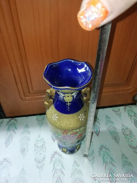 Porcelán váza Chinai 12.a képeken látható állapotban van