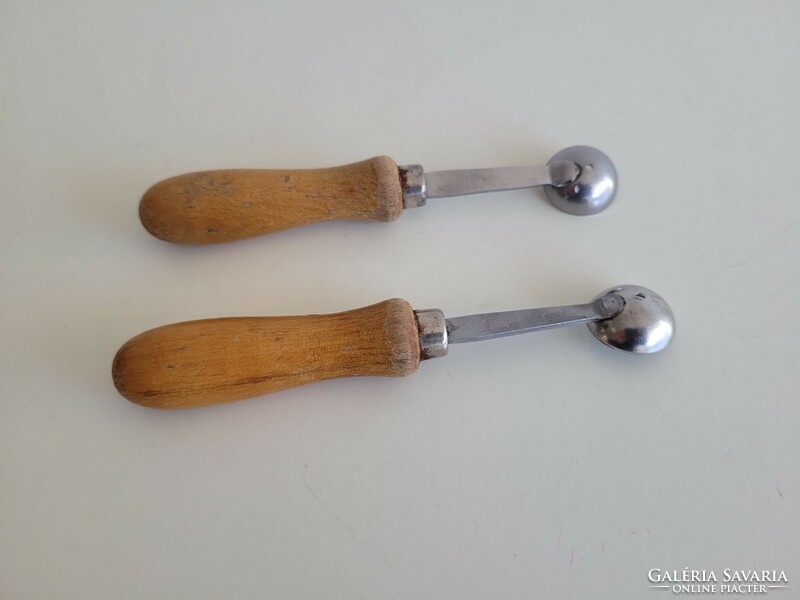 2 old pastry tools