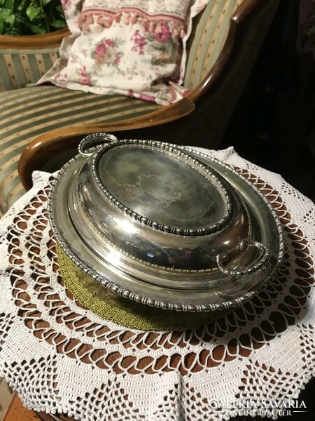 Antique, lavish, silver-plated, double-sided bowl with lid, for fried and garnished at the same time