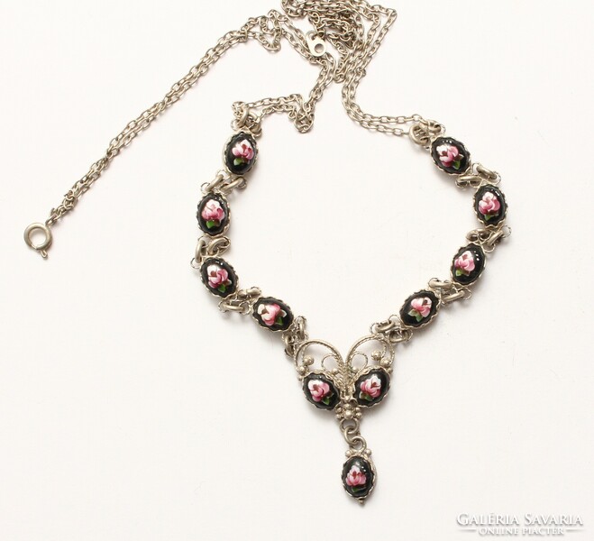 Mixed jewels: filigree necklace with painted rose inlays (11)