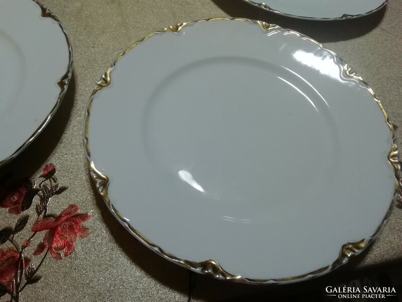 Antik porcelán tányérok 3 db 36.. képeken látható állapotban
