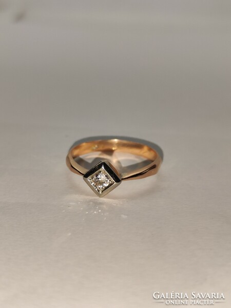 Vintage ring with diamond