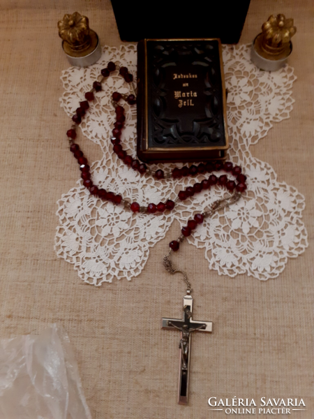 Régi  Apáca hagyaték csatos imakönyv rózsafüzér csipke terítőn ajándék gyertyával egyben