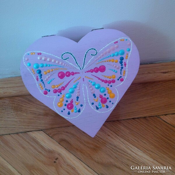 New! Pink heart-shaped wooden box with hand-painted butterfly decoration