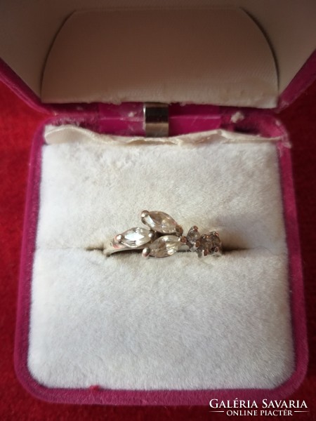 Women's ring for sale, with zirconia stones