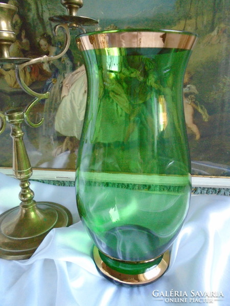 Zőld-arany  üveg váza . Magassága:  21.5 cm.