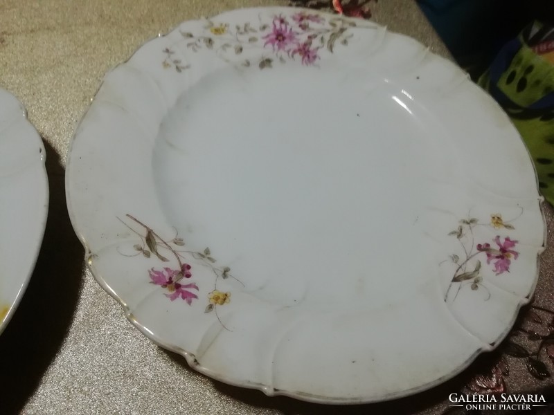 Antik jelzett tányérok párban2. . A képeken látható állapotban van