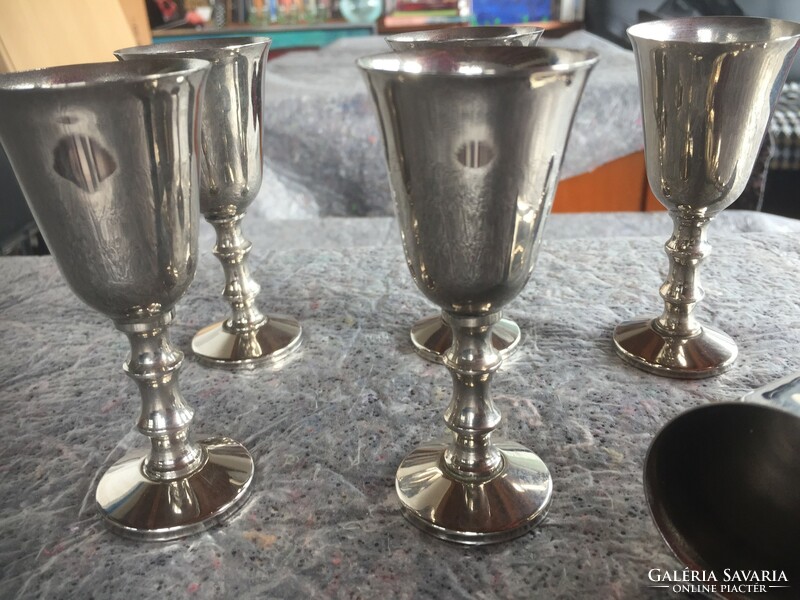 6 stainless steel brandy glasses (200)