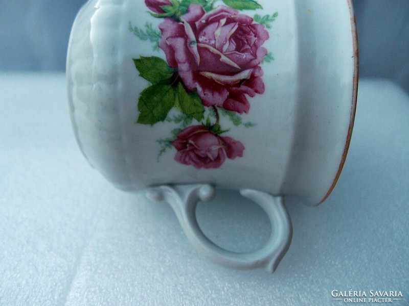 Zsolnay's rosy mug is damaged