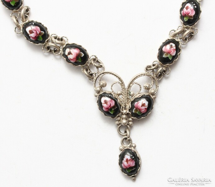 Mixed jewels: filigree necklace with painted rose inlays (11)