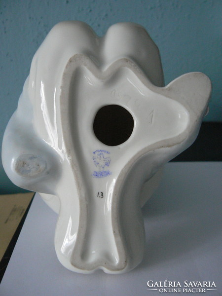 Térdeplő női akt Aquincum porcelán