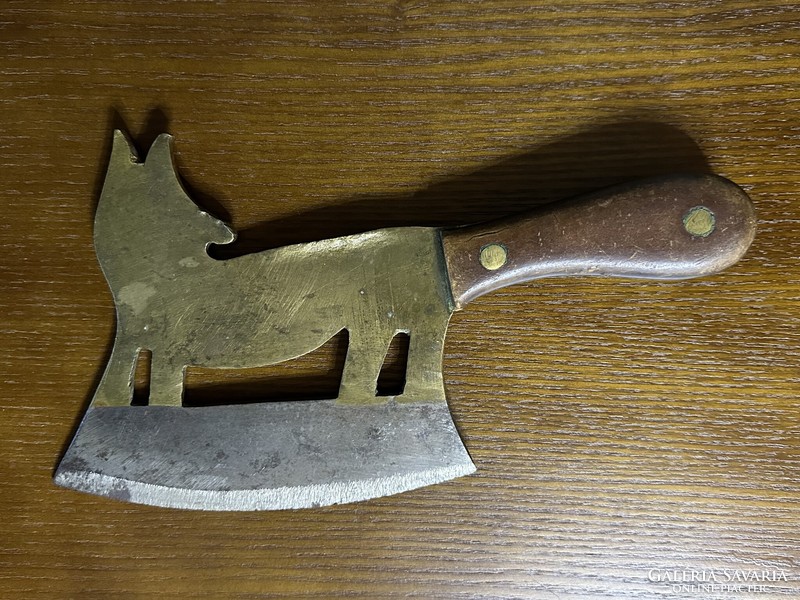 Old fox-shaped meat cleaver, brass and iron