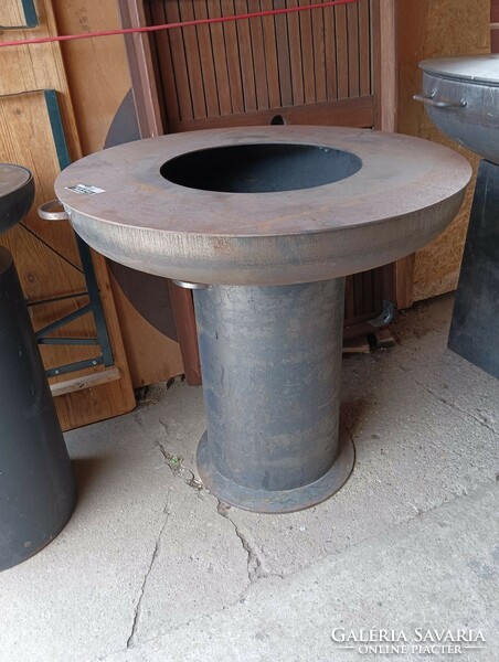 Ofyr fire box professional 80cm iron fire pit + ofyr plate + pipe iron leg. Industrial garden party fire bowl