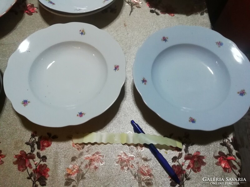 Zsolnay porcelán tányérok 2 db Antik 29. képeken látható állapotban