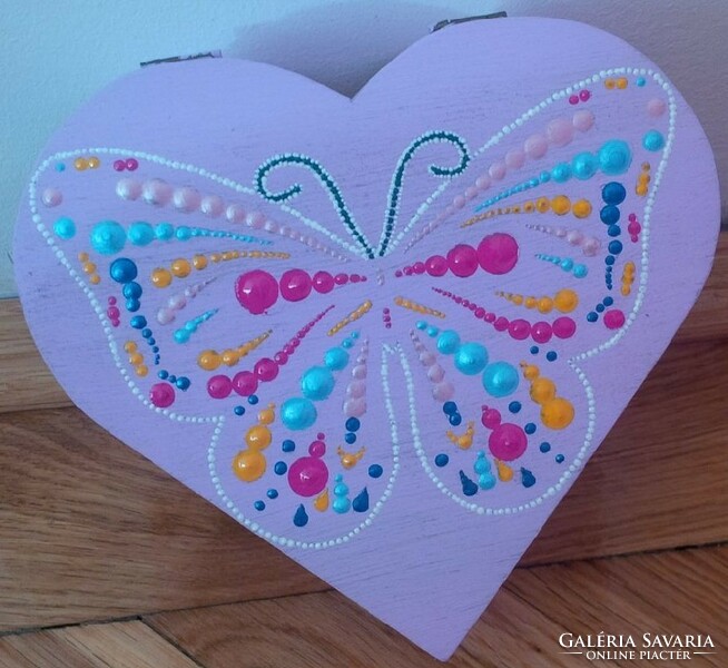 New! Pink heart-shaped wooden box with hand-painted butterfly decoration