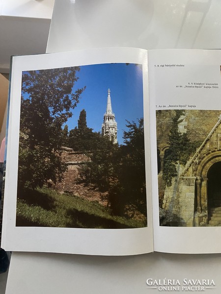 Entz Géza: A Mátyás templom és a Halászbástya, Képzőművészeti kiadó 1985.