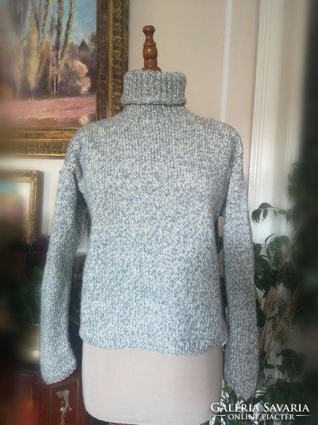 True vintage 38-40 wool, hand-knit turtleneck, sweater