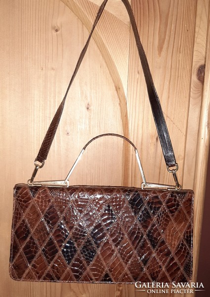 Women's shoulder and handbag made of elegant, vintage snakeskin!