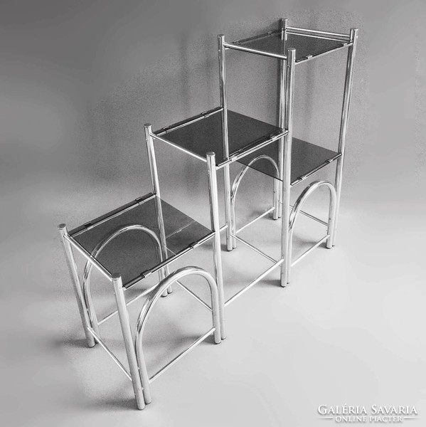 Chrome step shelf