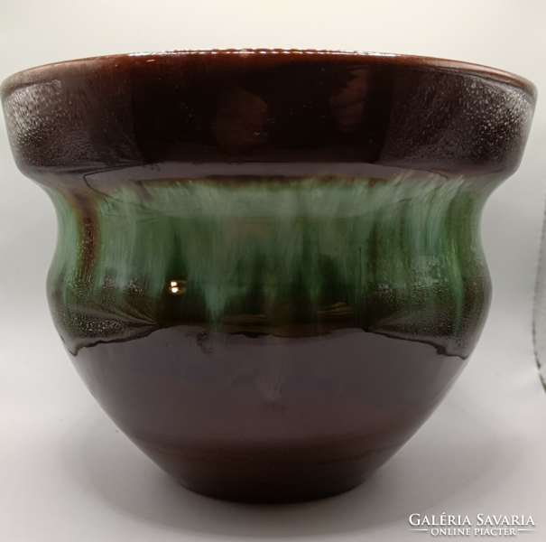 Erzsébet Forizsné Sarai ceramic bowl