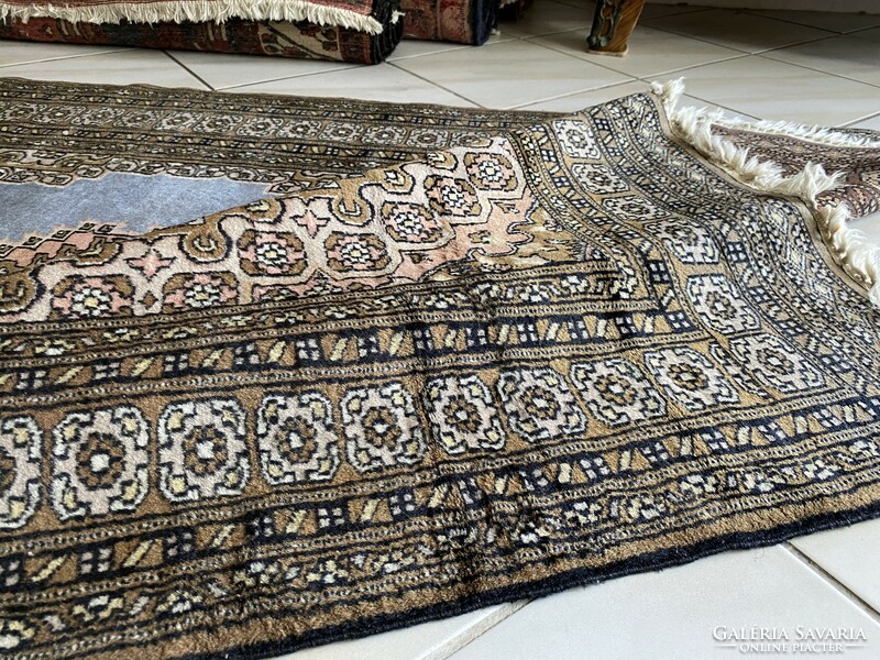 Kézi Csomózású pakisztáni szőnyeg 120x195