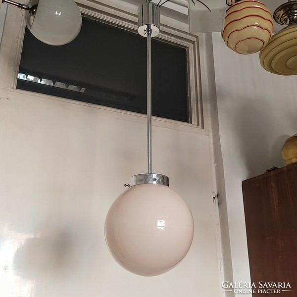 Bauhaus - Art deco menyezeti lámpa felújítva - rózsaszín gömb búra