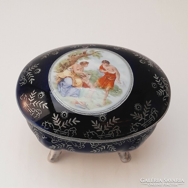 Old scene jewelry box with lid, bonbonnier