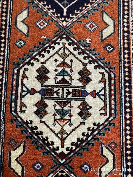 Hand-knotted meskhin Persian rug 80x310cm