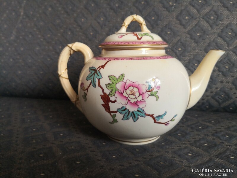 Beautiful antique Worcester pourer, jug, earthenware