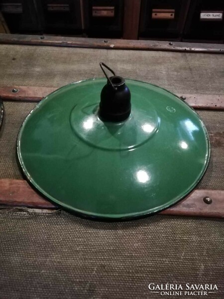 Zománc tányéros régi lámpák, foglalattal, konyhai-ipari felhasználás, népi stílusú 20. század elejei