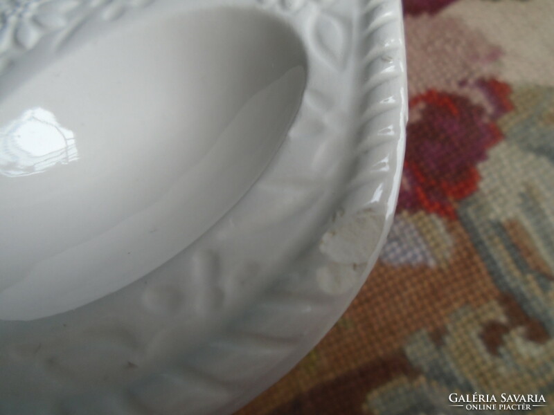 White ceramic Easter egg bowl.