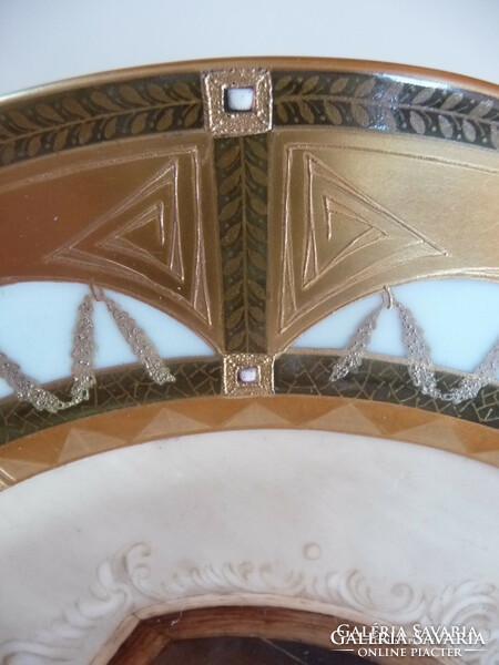 Antique Viennese Altwien decorative plate