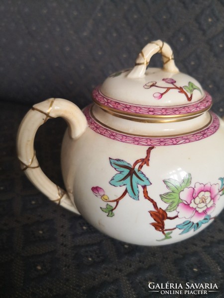 Beautiful antique Worcester pourer, jug, earthenware