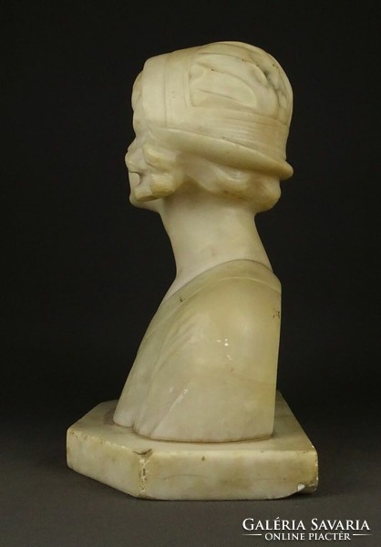 1P681 antique xix. Century Art Nouveau young woman bust marble bust 25.5 Cm