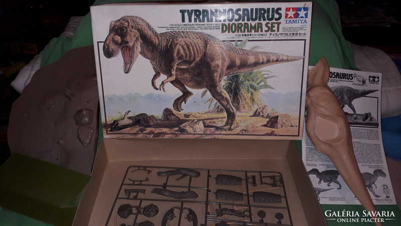 Retro tamiya t-rex dinosaur diorama 1:35 scale paintable stick-on model according to the pictures