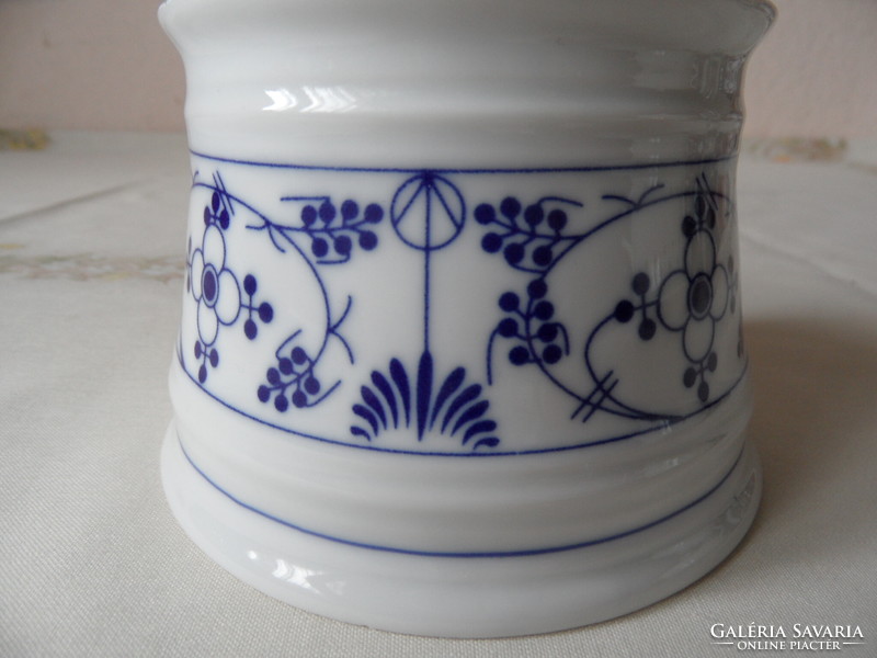 Royal five stars porcelain sugar bowl