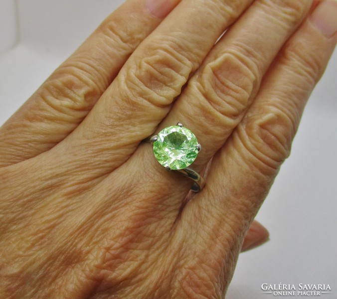 Antique silver ring with a genuine 3.9ct diamond cut beryl stone