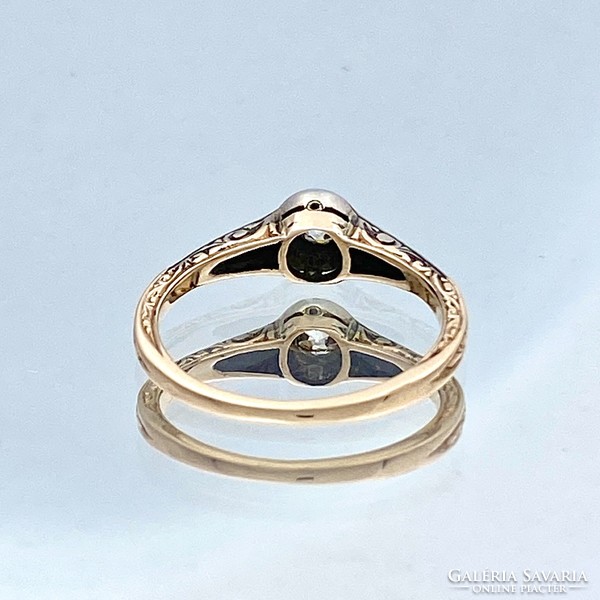 14K antik vésett arany gyűrű briliánssal cca. 0.15 ct.